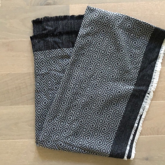 Halogen scarf- Nordstrom - Picture 1 of 2